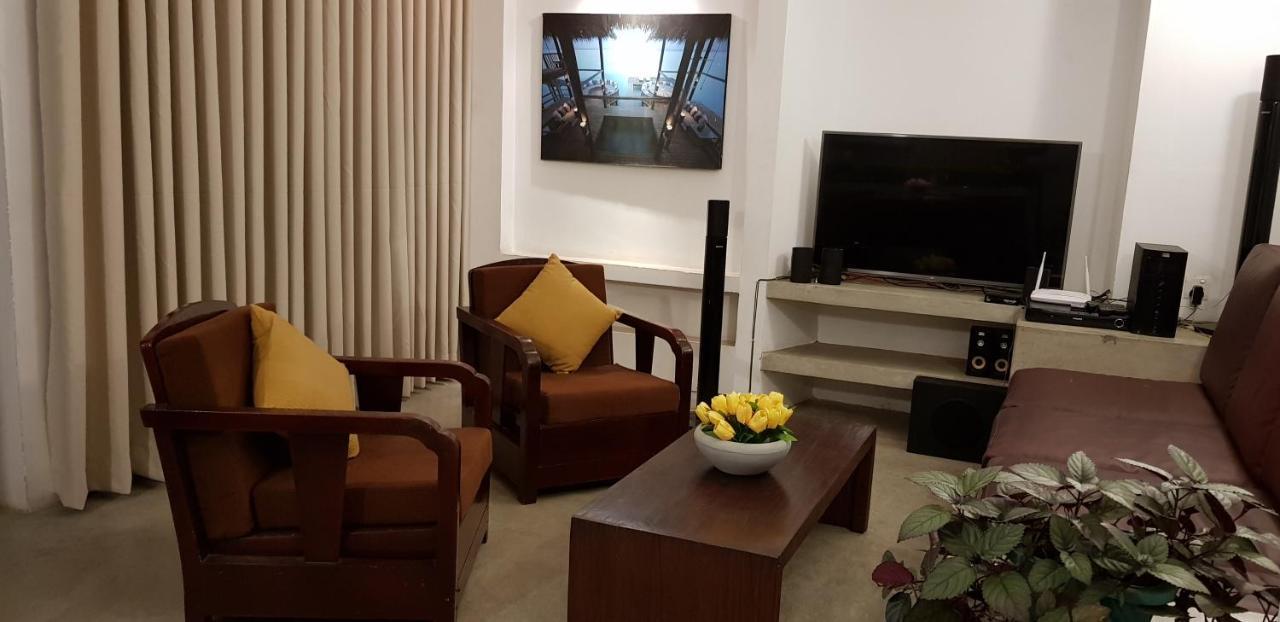 אנוראדפורה Villa Tulip Garden מראה חיצוני תמונה