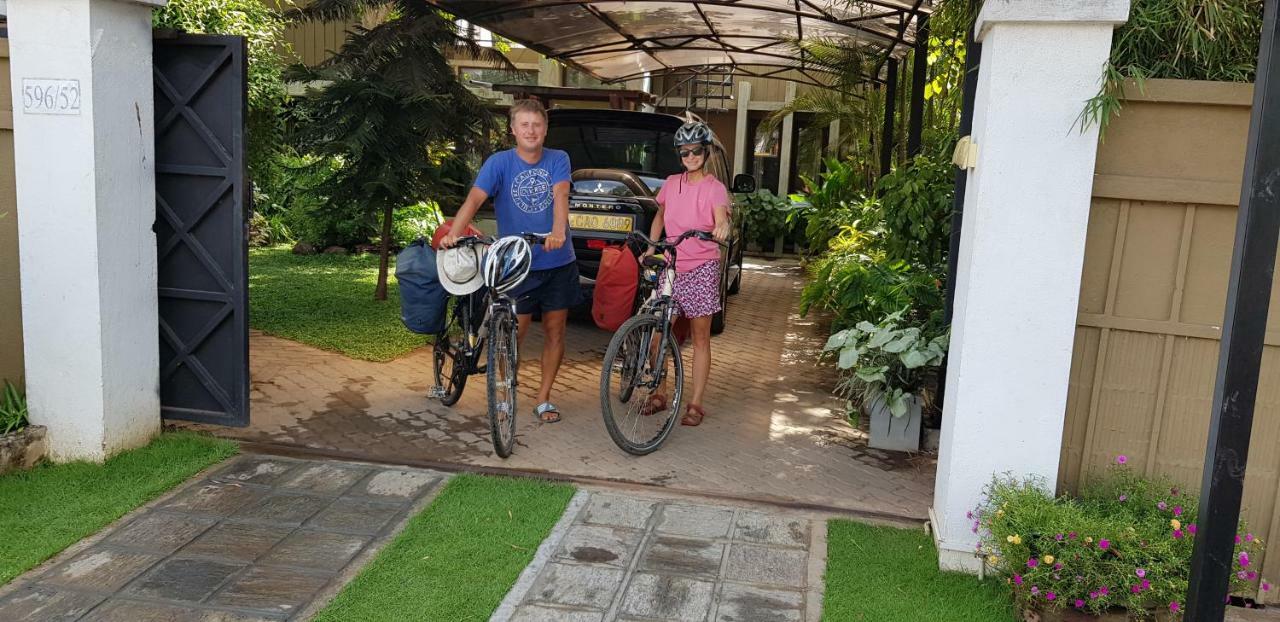 אנוראדפורה Villa Tulip Garden מראה חיצוני תמונה
